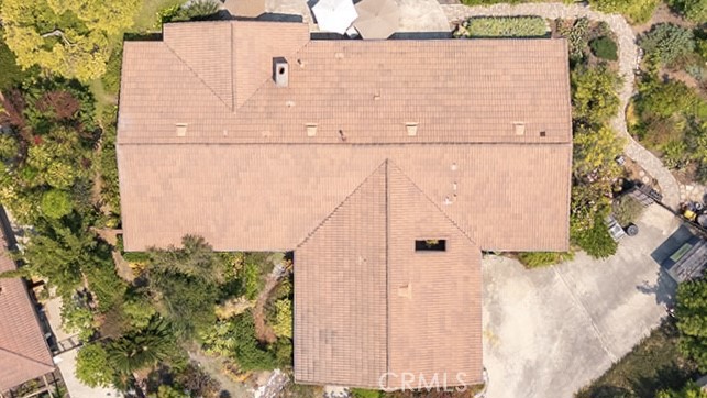 https://media.crmls.org/medias/093a3617-4214-4658-88c4-7638e2dc5701.jpg?preset=X-Large