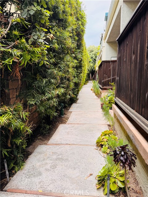 2112 Vanderbilt Lane, Redondo Beach CA: https://media.crmls.org/medias/093a55ef-a1d3-4837-b69c-c21d3db0da68.jpg