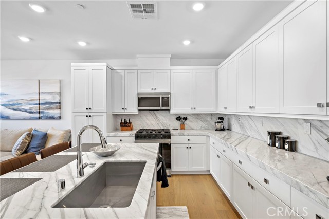 Detail Gallery Image 5 of 14 For 530 Bluegrass Way, Rancho Mission Viejo,  CA 92694 - 1 Beds | 1 Baths