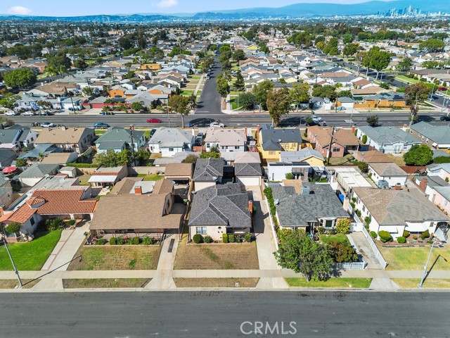 Detail Gallery Image 37 of 38 For 2027 W 93rd, Los Angeles,  CA 90047 - 3 Beds | 3 Baths