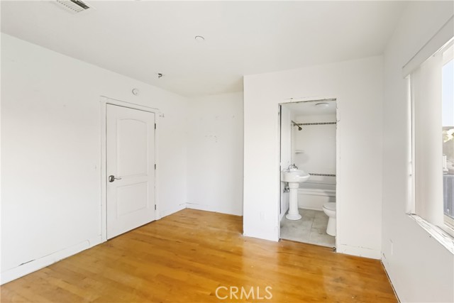 Detail Gallery Image 14 of 39 For 261 E Crescent Ave, Redlands,  CA 92373 - 5 Beds | 3/1 Baths