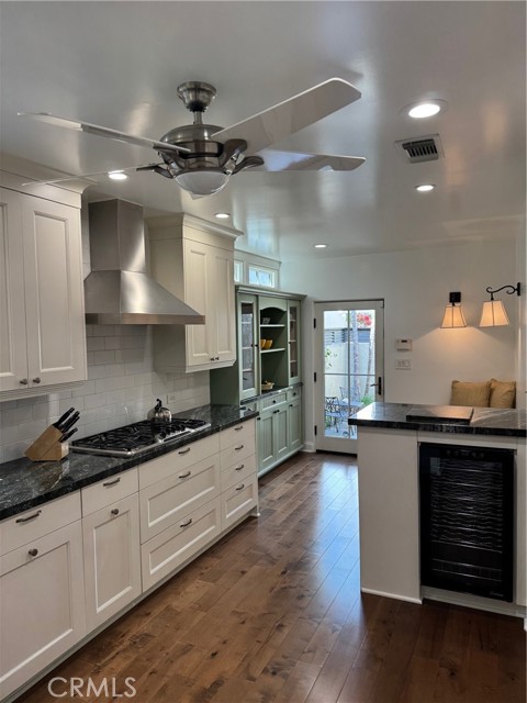 Detail Gallery Image 9 of 16 For 51 Angelo Walk, Long Beach,  CA 90803 - 2 Beds | 1 Baths