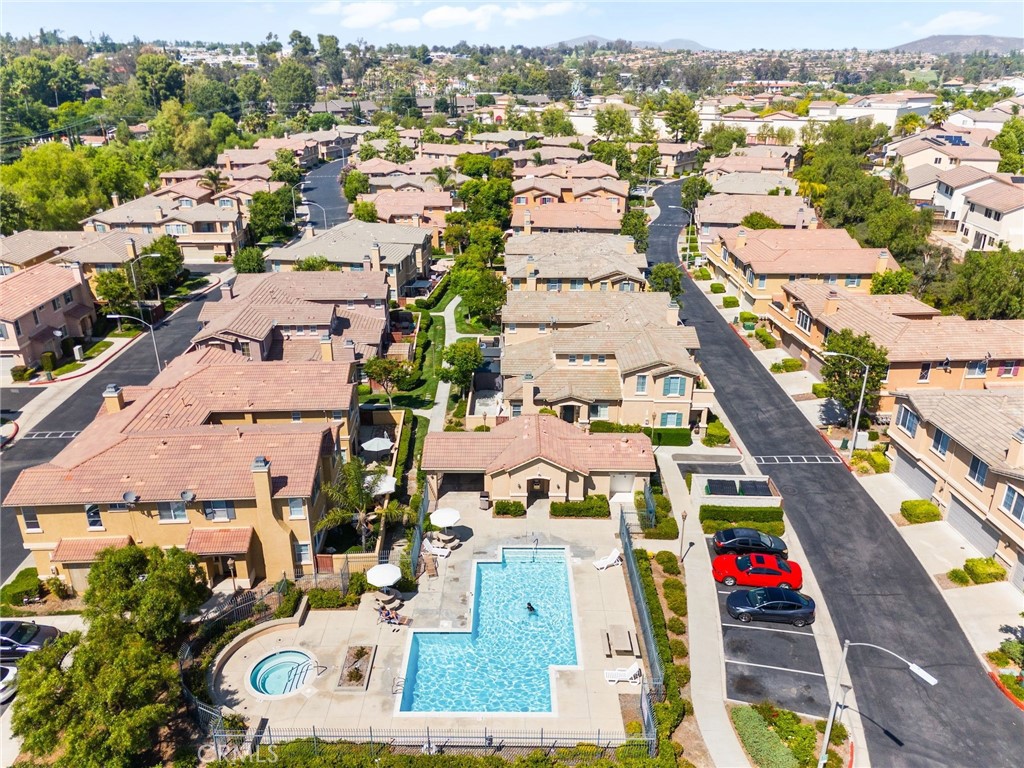 MLS #OC25136647 img 39