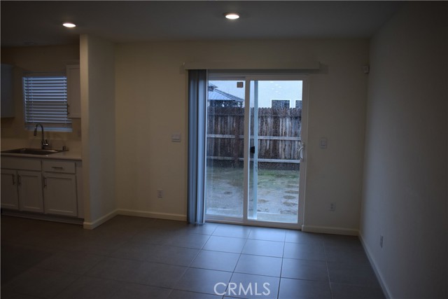 Detail Gallery Image 16 of 38 For 296 Grand Canyon Ct, Merced,  CA 95341 - 4 Beds | 3 Baths