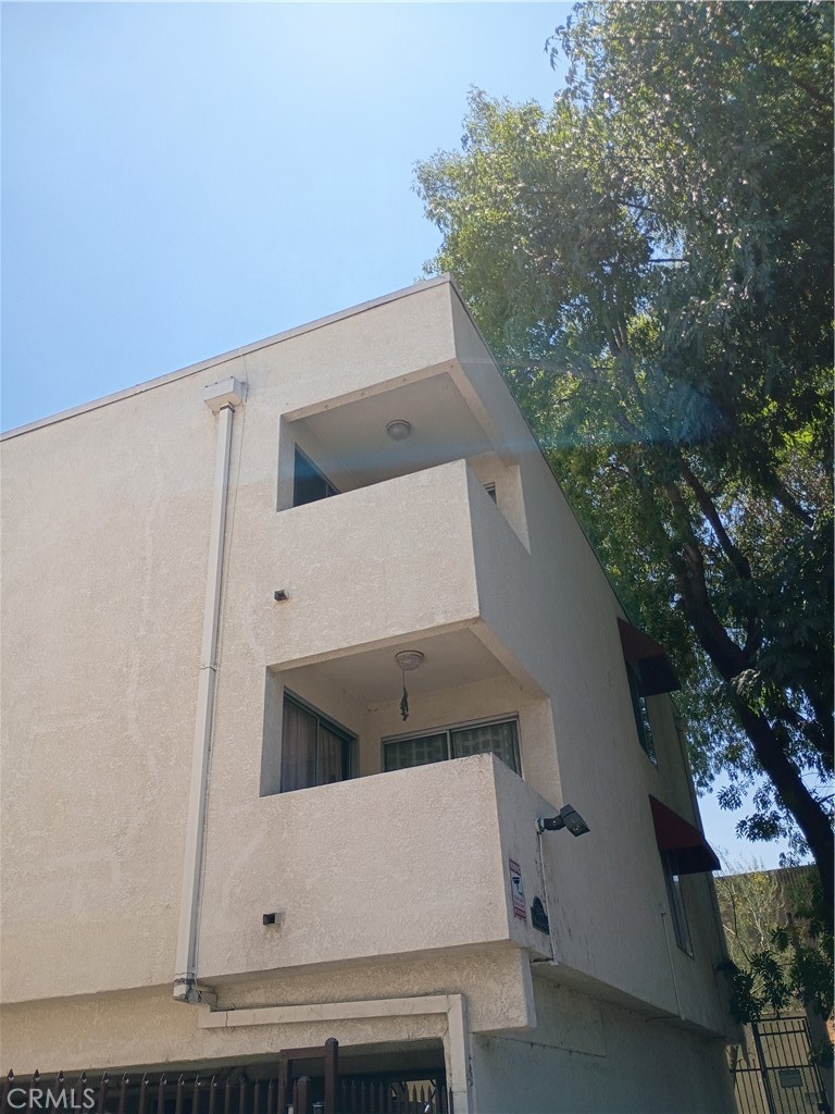 5644 Yolanda Avenue #3