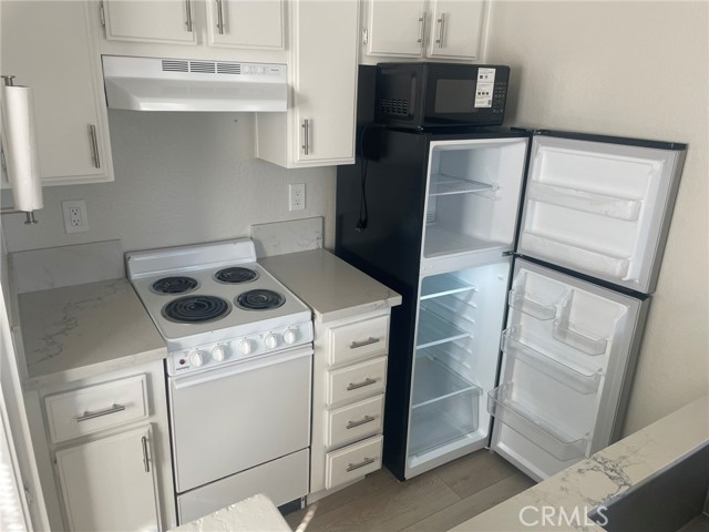 Detail Gallery Image 12 of 26 For 3703 Country Oaks Loop #B,  Ontario,  CA 91761 - 1 Beds | 1 Baths