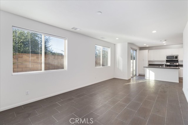 Detail Gallery Image 16 of 47 For 3126 E Painted Crescent St, Ontario,  CA 91762 - 3 Beds | 2/1 Baths