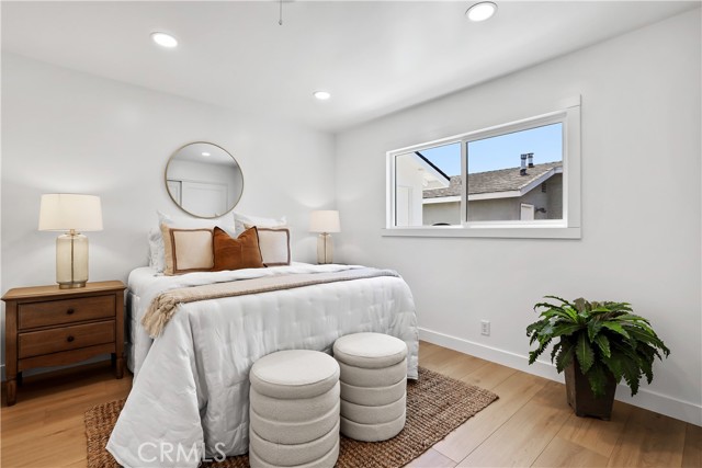 Detail Gallery Image 12 of 18 For 15801 Carrie Ln, Huntington Beach,  CA 92647 - 3 Beds | 2 Baths