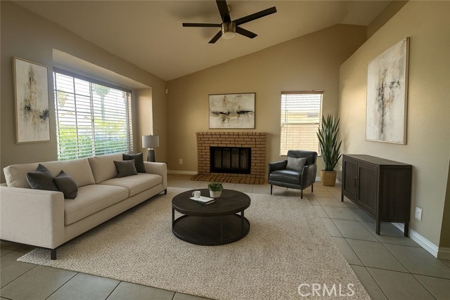 Detail Gallery Image 2 of 12 For 16193 Space Dr, Moreno Valley,  CA 92551 - 2 Beds | 2 Baths
