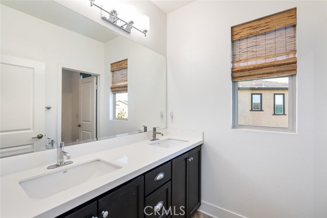 Detail Gallery Image 21 of 44 For 31110 Calle Sagres, Winchester,  CA 92596 - 5 Beds | 4/1 Baths