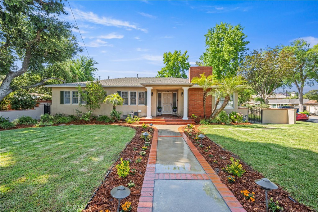 536 W Palm Drive