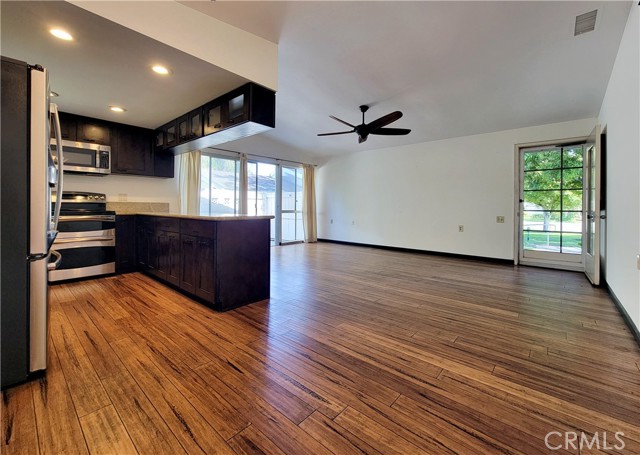 414 Avenida Castilla, Laguna Woods CA: https://media.crmls.org/medias/094277c4-6f93-4a42-b268-42951cc211d4.jpg