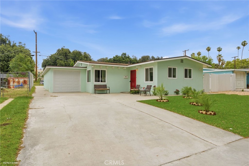 3833 Overland