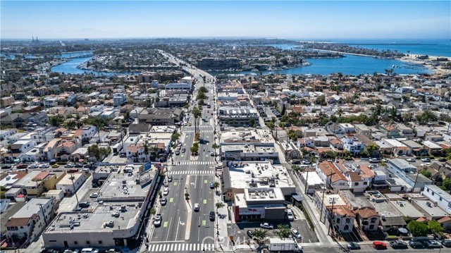 218 Covina Avenue, Long Beach CA: https://media.crmls.org/medias/0943ece5-0e4d-461d-8491-4c0b637a4a6f.jpg