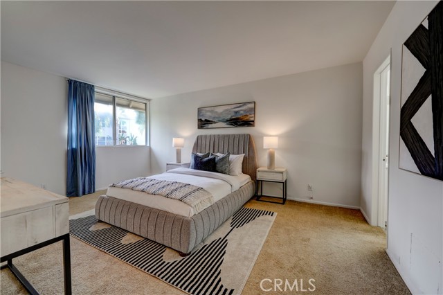 14141 Dickens, Sherman Oaks CA: https://media.crmls.org/medias/09443a8e-fab8-4c2f-adb9-35488dc69a06.jpg