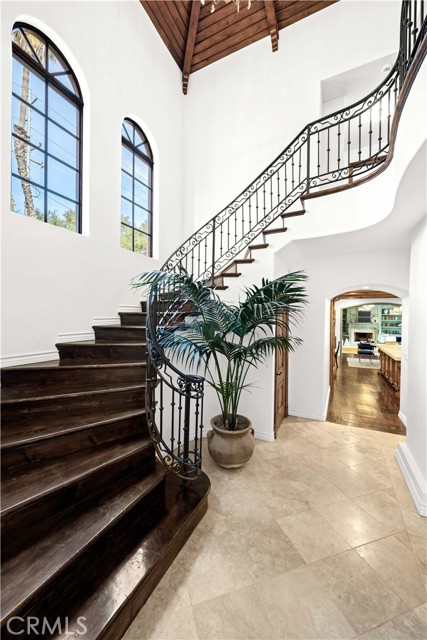 2347 E Valley Road, Montecito CA: https://media.crmls.org/medias/094516ea-3a8a-4807-8646-12ae4a844171.jpg