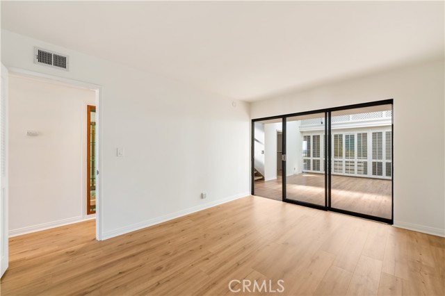 1510 W Oceanfront, Newport Beach CA: https://media.crmls.org/medias/0945b400-853b-446a-955a-79768b363617.jpg
