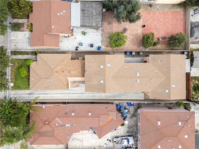 5166 McCallum Avenue, South Gate CA: https://media.crmls.org/medias/0945ce0c-0306-462c-8927-3bb0322b131a.jpg