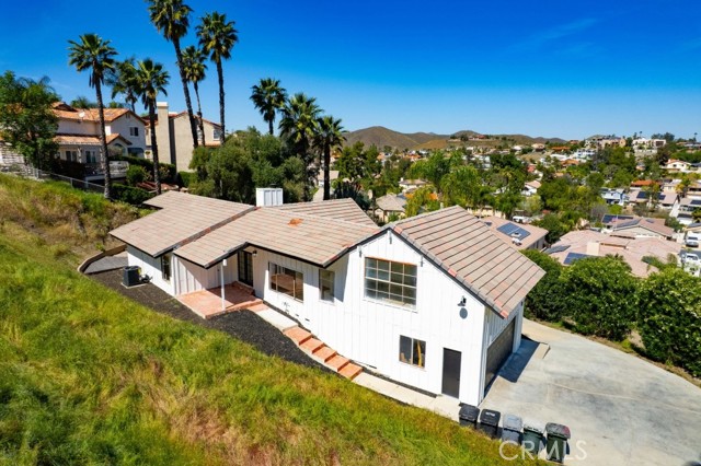 Detail Gallery Image 23 of 28 For 22951 Lassen Dr, Canyon Lake,  CA 92587 - 3 Beds | 2/1 Baths