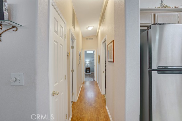 27250 Murrieta Road, Menifee CA: https://media.crmls.org/medias/0946e69e-82c0-4f88-8681-1b9ebbaa6a09.jpg