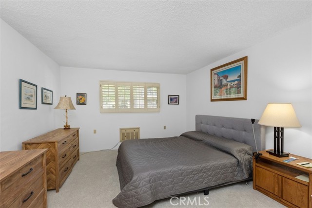 Large main bedroom