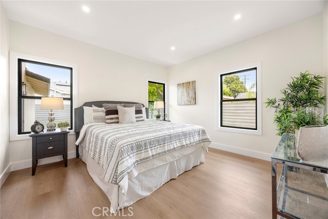 Image 18 of 27 For 5702 Huntdale Street