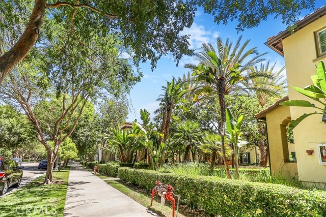 32 Perennial, Irvine CA: https://media.crmls.org/medias/094889f7-a0c1-4f62-a31d-f75b2f0cee49.jpg