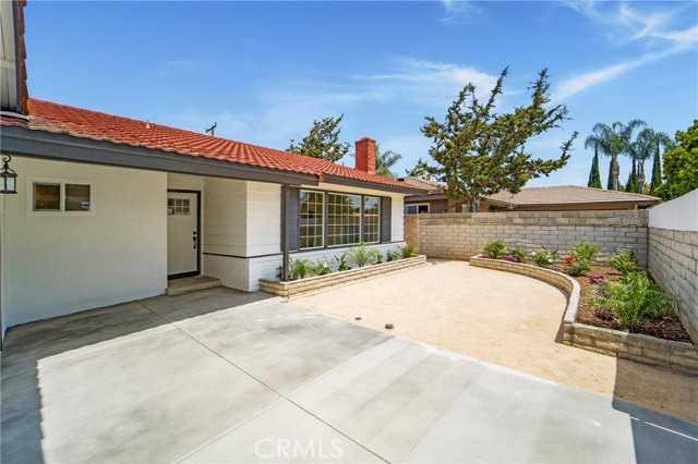 Detail Gallery Image 5 of 25 For 14101 Charloma Dr, Tustin,  CA 92780 - 4 Beds | 2 Baths