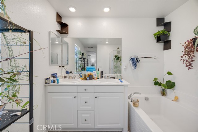 Detail Gallery Image 13 of 35 For 21192 Telegraph, Riverside,  CA 92507 - 6 Beds | 4 Baths