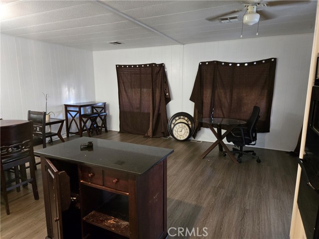 4400 Philadelphia Street, Chino CA: https://media.crmls.org/medias/09495a21-8ad5-4cde-b842-919182073690.jpg
