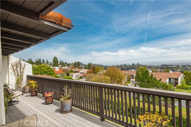 59 Sycamore Lane, Rolling Hills Estates, California 90274, 3 Bedrooms Bedrooms, ,2 BathroomsBathrooms,Residential,Sold,Sycamore,PV23082998