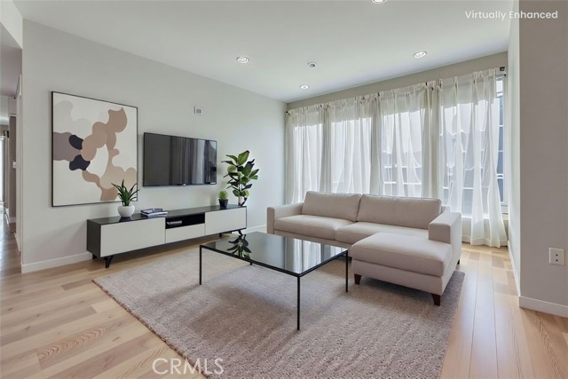 Detail Gallery Image 3 of 47 For 4821 Bakman #201,  North Hollywood,  CA 91601 - 3 Beds | 2 Baths