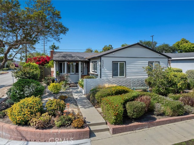 5345 W 140th St, Hawthorne CA: https://media.crmls.org/medias/094ac791-e38f-4ec5-be45-49d7c907c665.jpg