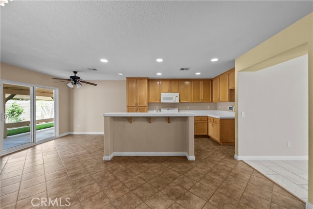 Detail Gallery Image 14 of 37 For 45541 Robinson Dr, Lancaster,  CA 93535 - 4 Beds | 2 Baths