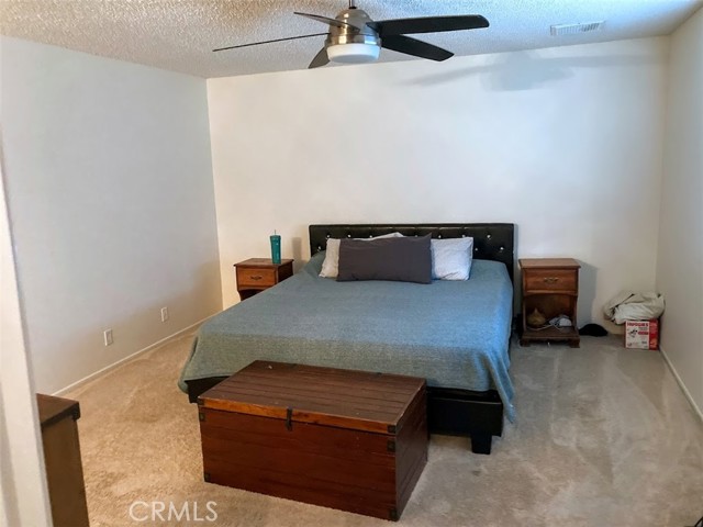 2113 Hillcrest Ave, Rosamond CA: https://media.crmls.org/medias/094b4ddb-db5e-4914-a578-c4388bb6100c.jpg