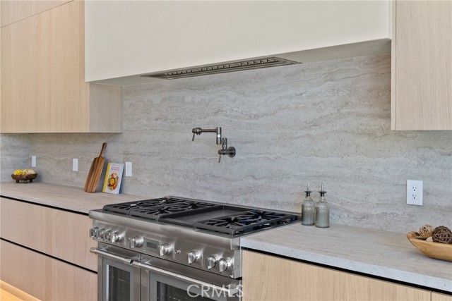 Detail Gallery Image 20 of 75 For 14738 Otsego St, Sherman Oaks,  CA 91403 - 5 Beds | 5/1 Baths