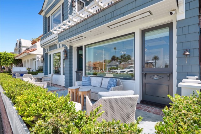 Detail Gallery Image 34 of 48 For 505 W Edgewater Ave, Newport Beach,  CA 92661 - 4 Beds | 4/1 Baths