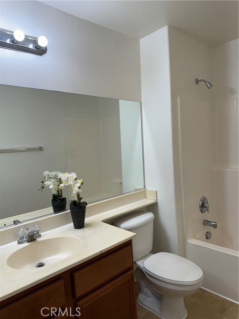 Detail Gallery Image 16 of 27 For 25886 Iris Ave #B,  Moreno Valley,  CA 92551 - 2 Beds | 2/1 Baths