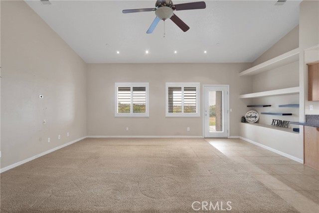 Detail Gallery Image 9 of 38 For 5378 Bellflower St, Oak Hills,  CA 92344 - 4 Beds | 2/1 Baths