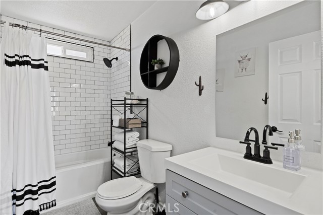 Detail Gallery Image 17 of 21 For 670 Ducor Ave, Landers,  CA 92285 - 4 Beds | 2 Baths