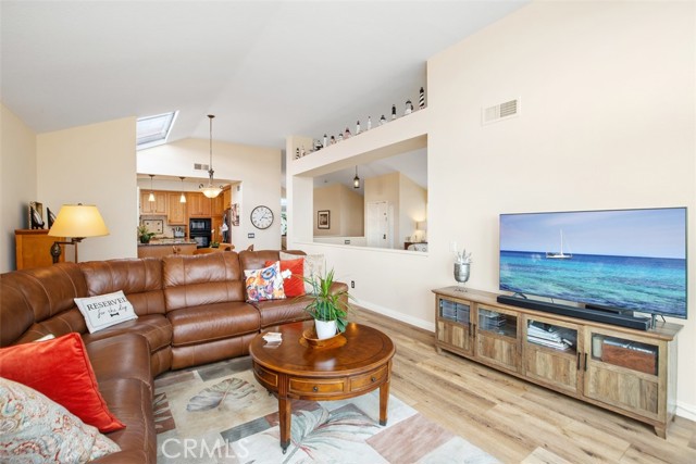 Detail Gallery Image 8 of 37 For 24926 Sea Crest Dr, Dana Point,  CA 92629 - 3 Beds | 2/1 Baths