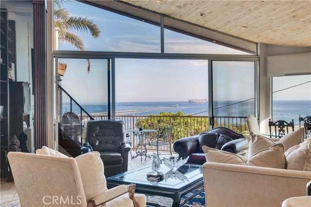 Detail Gallery Image 8 of 65 For 3935 Bluff Pl, San Pedro,  CA 90731 - – Beds | – Baths