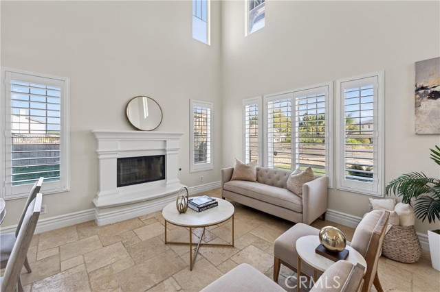 Detail Gallery Image 14 of 44 For 2634 Old Windmill Ct, Riverside,  CA 92503 - 5 Beds | 4/1 Baths