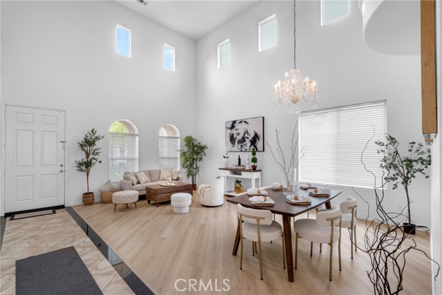 33736 Emerald Creek Court, Temecula CA: https://media.crmls.org/medias/095087cb-7c3c-47f8-9a76-69407b40cfac.jpg