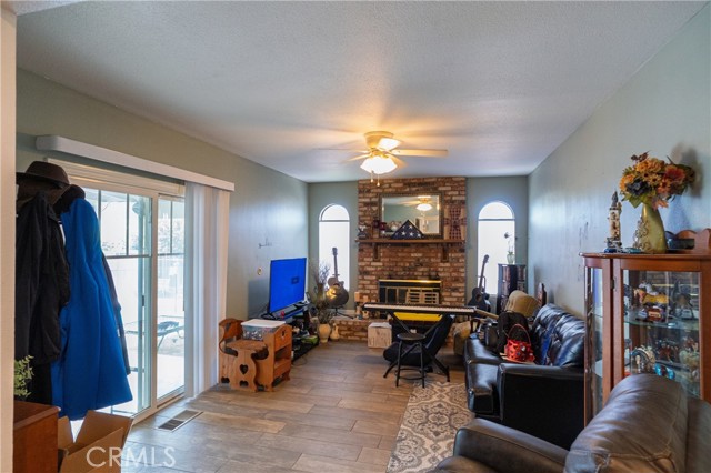 Detail Gallery Image 16 of 61 For 2390 Fruitland Ave, Atwater,  CA 95301 - 3 Beds | 2 Baths