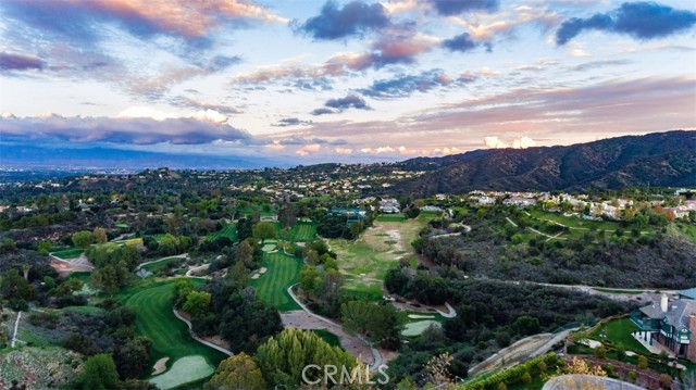 4020 Clarinda Drive, Tarzana CA: https://media.crmls.org/medias/09525391-ef69-4c13-8a08-b32c78073778.jpg