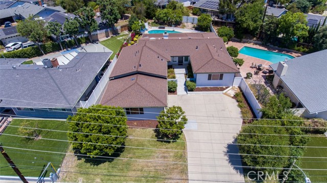 23853 Hatteras Street, Woodland Hills CA: https://media.crmls.org/medias/0953f344-0c9c-4eb0-ae1d-58a4273013fc.jpg