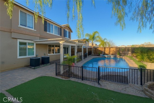 Front Image Thumbnail for CRDW25233873