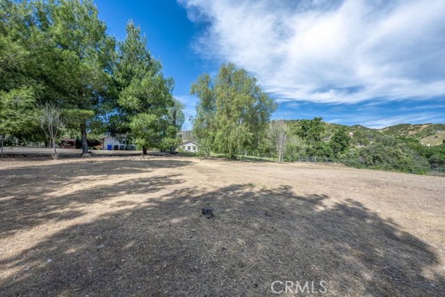 Detail Gallery Image 35 of 47 For 26615 Mountain Park Rd, Canyon Country,  CA 91387 - 3 Beds | 3 Baths