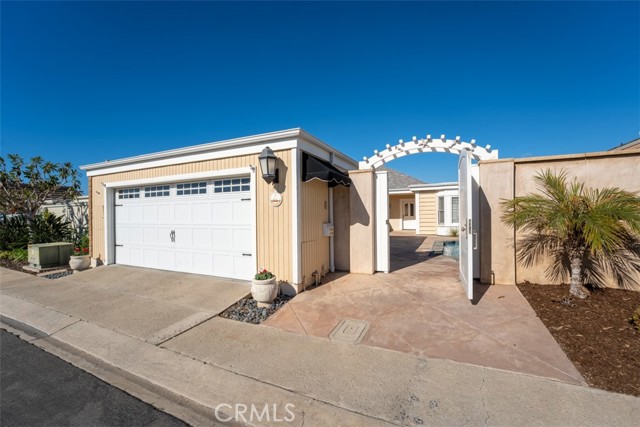 MLS# OC23024956
